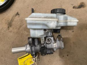 Gebruikte Hoofdremcilinder Seat Leon (5FB) 1.6 TDI Ecomotive 16V Prijs € 35,00 Margeregeling aangeboden door F. van den Mosselaar autodemontage