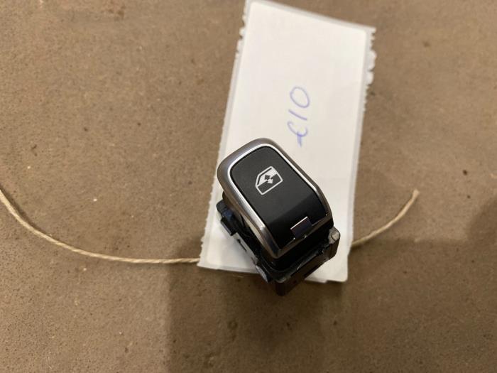 Elektrisch Raam Schakelaar van een Audi RS 3 Limousine (8VS/8VM) 2.5 TFSI 20V Quattro 2019