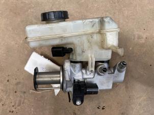 Gebruikte Hoofdremcilinder Audi RS 3 Limousine (8VS/8VM) 2.5 TFSI 20V Quattro Prijs € 50,00 Margeregeling aangeboden door F. van den Mosselaar autodemontage