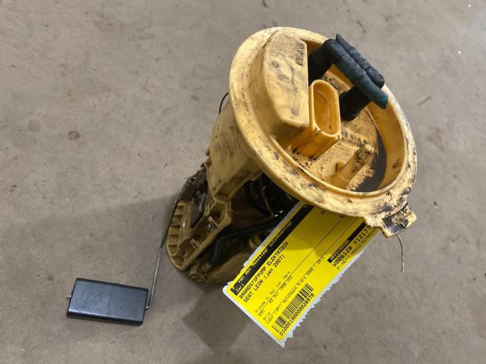 Gebruikte Tank element Pomp Seat Leon (1P1) 2.0 TDI 16V FR Prijs € 35,00 Margeregeling aangeboden door F. van den Mosselaar autodemontage