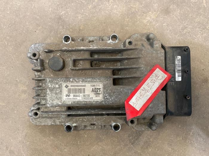 Gebruikte Computer Diversen Hyundai Santa Fe II (CM) 2.2 CRDi 16V 4x4 Prijs € 100,00 Margeregeling aangeboden door F. van den Mosselaar autodemontage