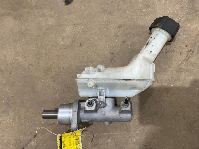 Gebruikte Hoofdremcilinder Nissan Micra (K12) 1.5 dCi 85 Prijs € 35,00 Margeregeling aangeboden door F. van den Mosselaar autodemontage