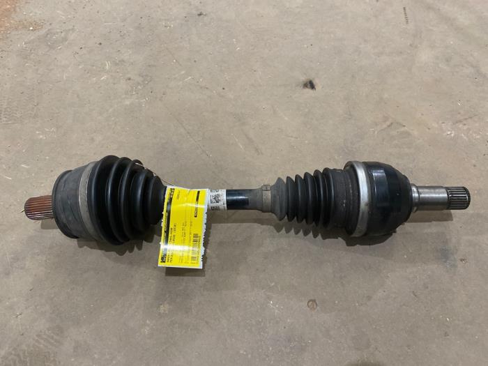 Gebruikte Steekas links-voor Mercedes B (W246/W242) 2.2 B-220 CDI BlueEFFICIENCY,d 16V Prijs € 35,00 Margeregeling aangeboden door F. van den Mosselaar autodemontage
