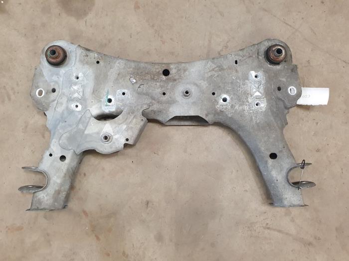 Gebruikte Subframe Renault Kangoo/Grand Kangoo (KW) 1.6 16V Prijs € 50,00 Margeregeling aangeboden door F. van den Mosselaar autodemontage