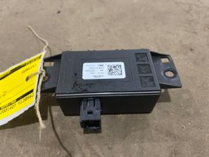 Gebruikte Module (diversen) Peugeot 208 II (UB/UH/UP) 1.2 Vti 12V PureTech 100 Prijs € 50,00 Margeregeling aangeboden door F. van den Mosselaar autodemontage