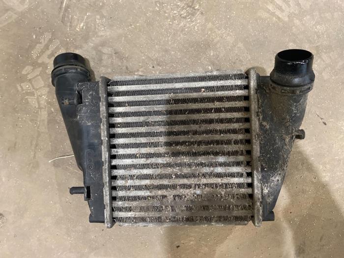 Gebruikte Intercooler Renault Twingo II (CN) 1.5 dCi 90 FAP Prijs € 25,00 Margeregeling aangeboden door F. van den Mosselaar autodemontage