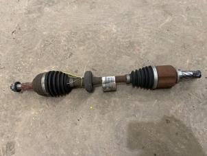 Gebruikte Steekas links-voor Renault Twingo II (CN) 1.5 dCi 90 FAP Prijs € 35,00 Margeregeling aangeboden door F. van den Mosselaar autodemontage