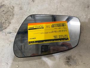 Gebruikte Spiegelglas links Ford Fusion 1.6 16V Prijs € 10,00 Margeregeling aangeboden door F. van den Mosselaar autodemontage