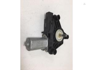 Gebruikte Motor electrisch raam Volvo V40 (MV) 2.0 D3 16V Prijs € 13,50 Margeregeling aangeboden door F. van den Mosselaar autodemontage