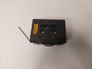 Gebruikte Instrumentenpaneel Opel Zafira (F75) 1.8 16V Prijs € 20,00 Margeregeling aangeboden door F. van den Mosselaar autodemontage