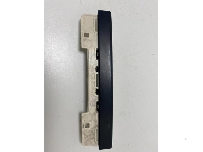 Gebruikte Display Interieur Volkswagen Touareg (7LA/7L6) 5.0 TDI V10 Prijs € 15,00 Margeregeling aangeboden door F. van den Mosselaar autodemontage