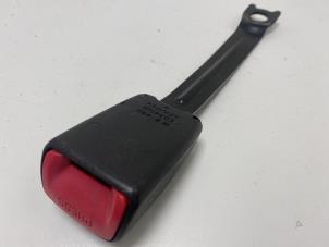 Gebruikte Veiligheidsgordel Insteek rechts-voor Peugeot 107 1.0 12V Prijs € 10,00 Margeregeling aangeboden door F. van den Mosselaar autodemontage