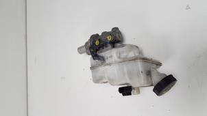 Gebruikte Hoofdremcilinder Ford Transit 2.2 TDCi 16V Prijs € 25,00 Margeregeling aangeboden door F. van den Mosselaar autodemontage