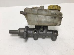 Gebruikte Hoofdremcilinder Volkswagen Polo IV (9N1/2/3) 1.4 TDI 70 Prijs € 25,00 Margeregeling aangeboden door F. van den Mosselaar autodemontage