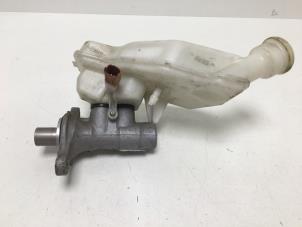 Gebruikte Hoofdremcilinder Peugeot 207/207+ (WA/WC/WM) 1.4 16V VTi Prijs € 25,00 Margeregeling aangeboden door F. van den Mosselaar autodemontage