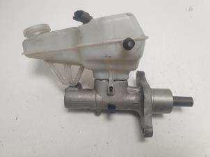 Gebruikte Hoofdremcilinder Peugeot Expert (G9) 1.6 HDi 90 Prijs € 20,00 Margeregeling aangeboden door F. van den Mosselaar autodemontage