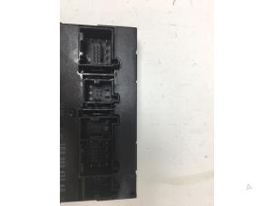 Central electronic module van een Volkswagen Golf Plus (5M1/1KP) 1.6 FSI 16V 2006