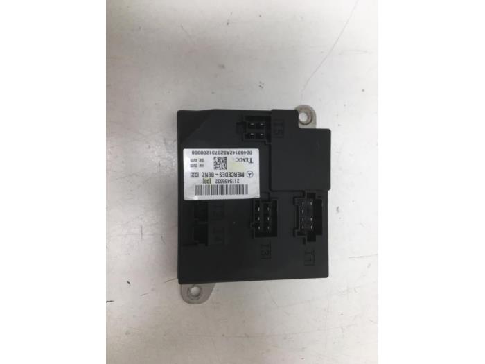 Computer Body Control van een Mercedes-Benz E Combi (S211) 2.2 E-220 CDI 16V 2007