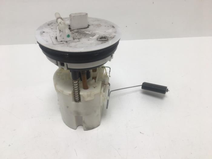 Gebruikte Tank element Pomp Ford Fiesta 6 (JA8) 1.4 16V Prijs € 35,00 Margeregeling aangeboden door F. van den Mosselaar autodemontage