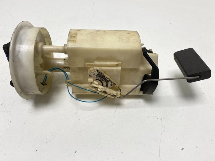 Gebruikte Tank element Pomp Volkswagen Polo III (6N2) 1.9 SDI Prijs € 25,00 Margeregeling aangeboden door F. van den Mosselaar autodemontage
