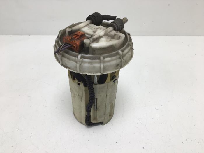 Gebruikte Tank element Pomp Alfa Romeo 147 (937) 1.9 JTD 115 Prijs € 15,00 Margeregeling aangeboden door F. van den Mosselaar autodemontage