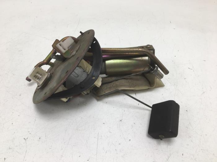 Gebruikte Tank element Pomp Mazda 323 F (BA14) 1.5i GLX,GT 16V Prijs € 10,00 Margeregeling aangeboden door F. van den Mosselaar autodemontage