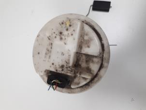 Gebruikte Tank element Pomp Peugeot 206 (2A/C/H/J/S) 1.4 XR,XS,XT,Gentry Prijs € 25,00 Margeregeling aangeboden door F. van den Mosselaar autodemontage