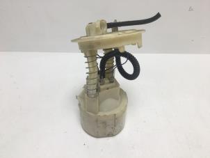 Gebruikte Brandstofpomp Elektrisch Renault Megane Scénic (JA) 1.6 RT Prijs € 15,00 Margeregeling aangeboden door F. van den Mosselaar autodemontage