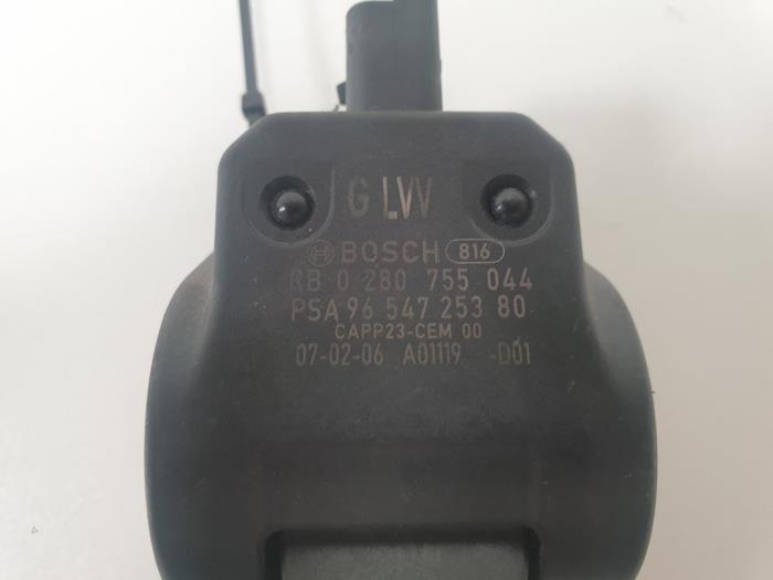 Sensor Gaspedaalpositie van een Citroën C4 Picasso (UD/UE/UF) 1.8 16V 2007