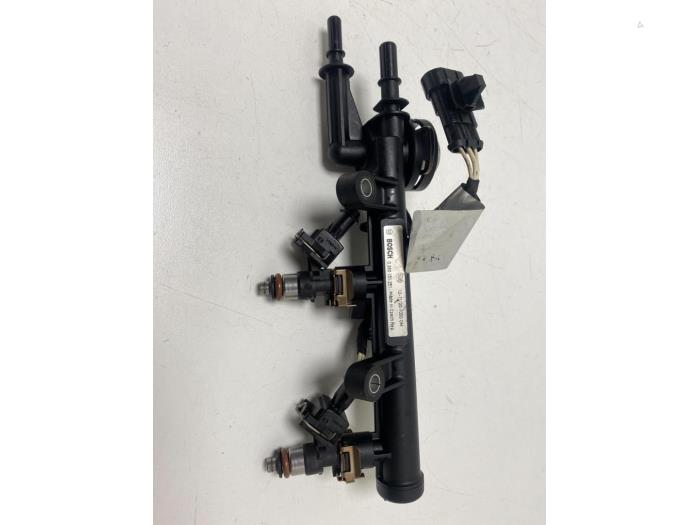 Gebruikte Injector brug Fiat 500 (312) 0.9 TwinAir 85 Prijs € 25,00 Margeregeling aangeboden door F. van den Mosselaar autodemontage