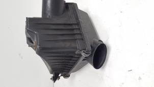 Gebruikte Luchtfilterhuis Jeep Grand Cherokee (WG/WJ) 2.7 CRD 20V Prijs € 12,50 Margeregeling aangeboden door F. van den Mosselaar autodemontage