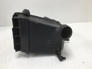 Gebruikte Luchtfilterhuis Renault Kangoo Express (FW) 1.5 dCi 90 FAP Prijs € 15,00 Margeregeling aangeboden door F. van den Mosselaar autodemontage