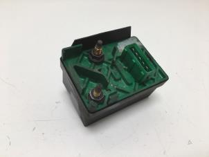 Gebruikte Gloeitimer Peugeot 206 (2A/C/H/J/S) 1.9 D Prijs € 10,00 Margeregeling aangeboden door F. van den Mosselaar autodemontage