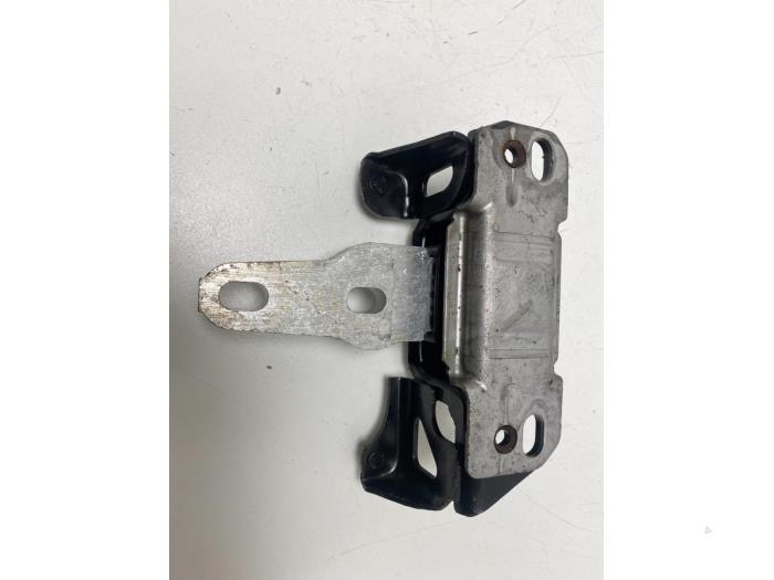 Gebruikte Motorrubber Ford Fiesta 6 (JA8) 1.25 16V Prijs € 10,00 Margeregeling aangeboden door F. van den Mosselaar autodemontage