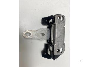 Gebruikte Motorrubber Ford Fiesta 6 (JA8) 1.25 16V Prijs € 10,00 Margeregeling aangeboden door F. van den Mosselaar autodemontage