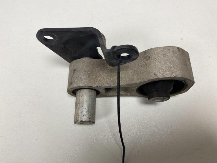 Gebruikte Motorrubber Ford Fiesta 6 (JA8) 1.25 16V Prijs € 10,00 Margeregeling aangeboden door F. van den Mosselaar autodemontage
