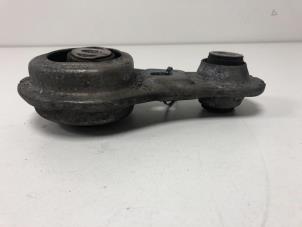 Gebruikte Motorrubber Opel Vivaro 2.0 CDTI 16V Prijs € 10,00 Margeregeling aangeboden door F. van den Mosselaar autodemontage