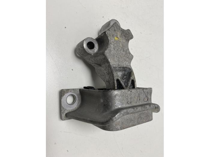 Gebruikte Motorrubber Renault Twingo II (CN) 1.2 16V Prijs € 15,00 Margeregeling aangeboden door F. van den Mosselaar autodemontage