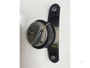 Gebruikte Motorsteun Volvo V40 (MV) 2.0 D3 16V Prijs € 20,00 Margeregeling aangeboden door F. van den Mosselaar autodemontage