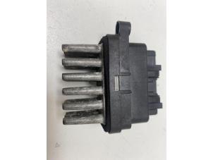 Gebruikte Kachel Weerstand Ford Mondeo IV Wagon 2.0 16V Prijs € 10,00 Margeregeling aangeboden door F. van den Mosselaar autodemontage