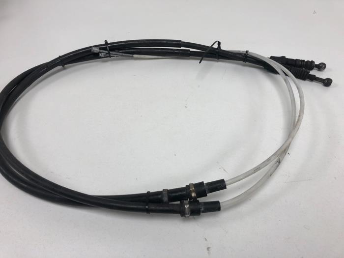 Gebruikte Handrem Kabel Volkswagen Golf VI (5K1) 2.0 GTI 16V Prijs € 20,00 Margeregeling aangeboden door F. van den Mosselaar autodemontage