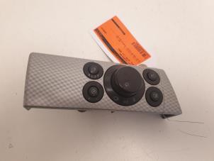 Gebruikte Schakelaar Licht Opel Astra H (L48) 1.7 CDTi 16V Prijs € 10,00 Margeregeling aangeboden door F. van den Mosselaar autodemontage