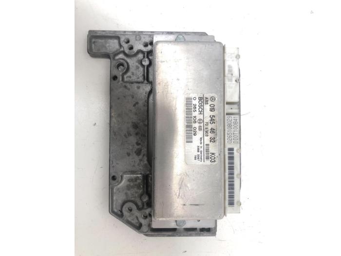 Gebruikte ABS Computer Mercedes C (W202) 2.2 C-220 D 16V Prijs € 20,00 Margeregeling aangeboden door F. van den Mosselaar autodemontage