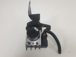 Gebruikte ABS Pomp Ford Transit Connect 1.8 TDCi 90 Prijs € 22,50 Margeregeling aangeboden door F. van den Mosselaar autodemontage