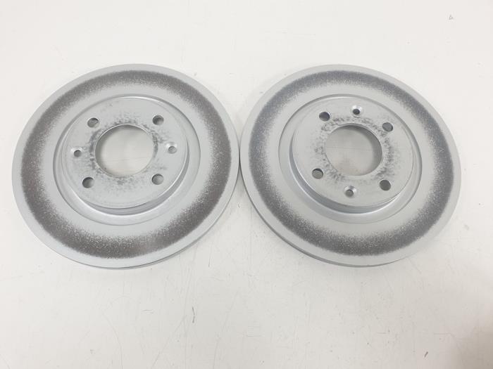 Remschijf voor van een Citroën C2 (JM) 1.4 HDI 2009