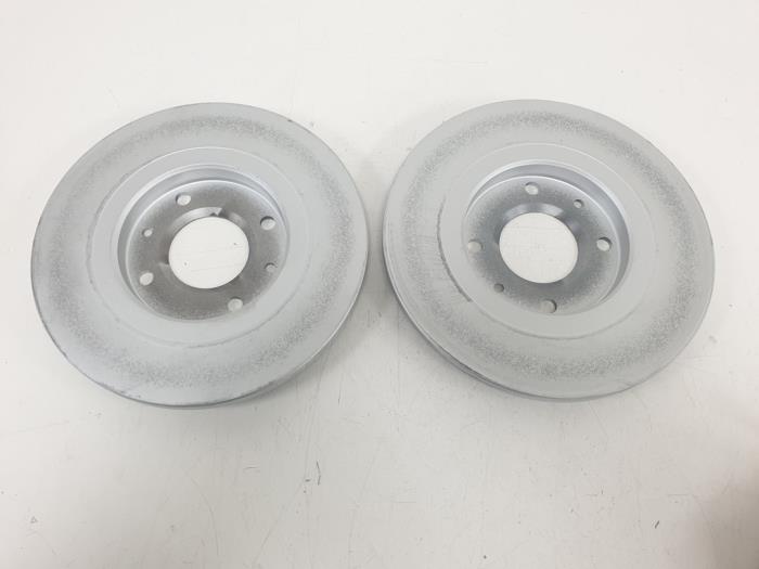 Remschijf voor van een Citroën C2 (JM) 1.4 HDI 2009