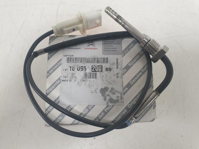 Gebruikte Uitlaat temperatuursensor Citroen Jumper (U9) 3.0 HDi 155 Euro 5 Prijs € 35,00 Margeregeling aangeboden door F. van den Mosselaar autodemontage