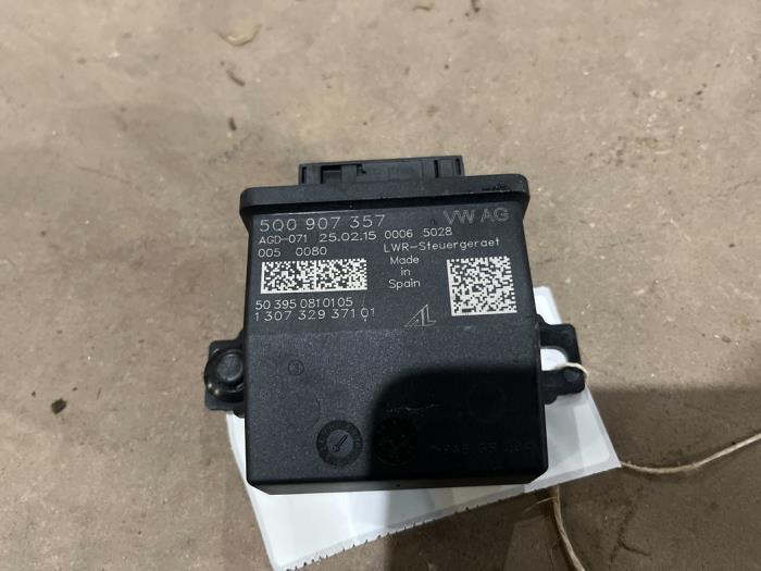 Gebruikte Module Verlichting Volkswagen Golf VII (AUA) 1.4 TSI 16V Prijs € 15,00 Margeregeling aangeboden door F. van den Mosselaar autodemontage