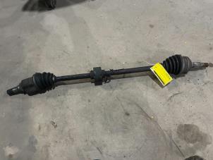 Gebruikte Homokineetas rechts-voor Toyota Avensis (T22) 1.6 16V Prijs € 35,00 Margeregeling aangeboden door F. van den Mosselaar autodemontage