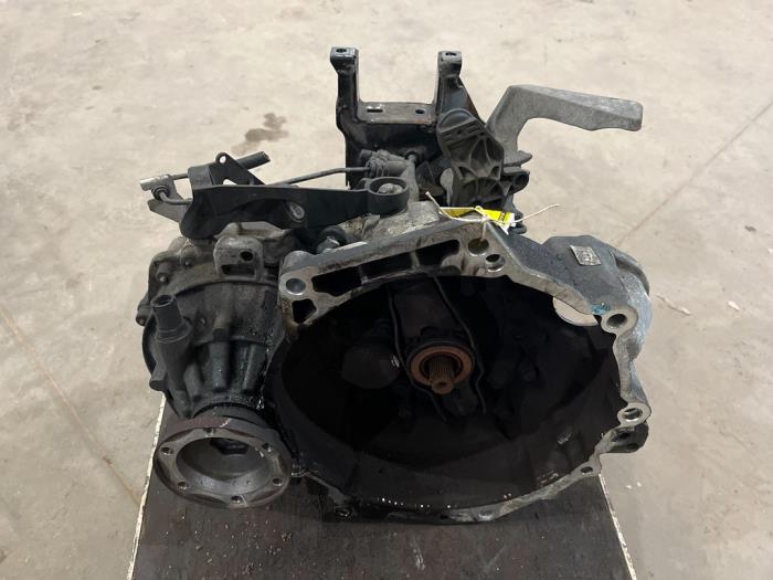 Gebruikte Versnellingsbak Seat Ibiza IV (6J5) 1.9 TDI 90 Prijs € 150,00 Margeregeling aangeboden door F. van den Mosselaar autodemontage